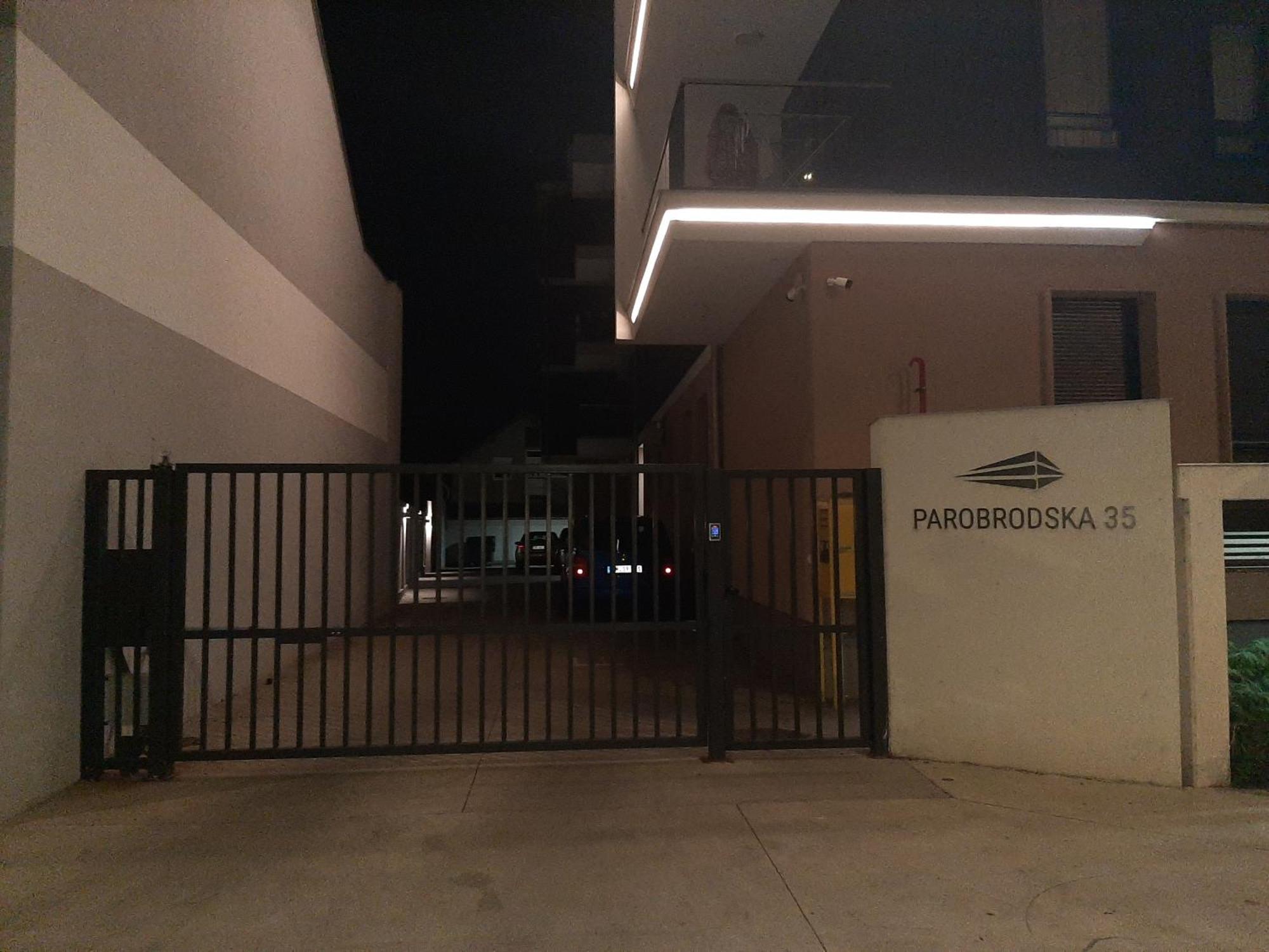 Apartman Viaggio Sremska Mitrovica Esterno foto